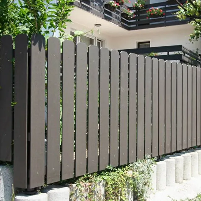 Used WPC Wood Plastic Portable Privacy Free Standing Pickets Pence Panel For Sale