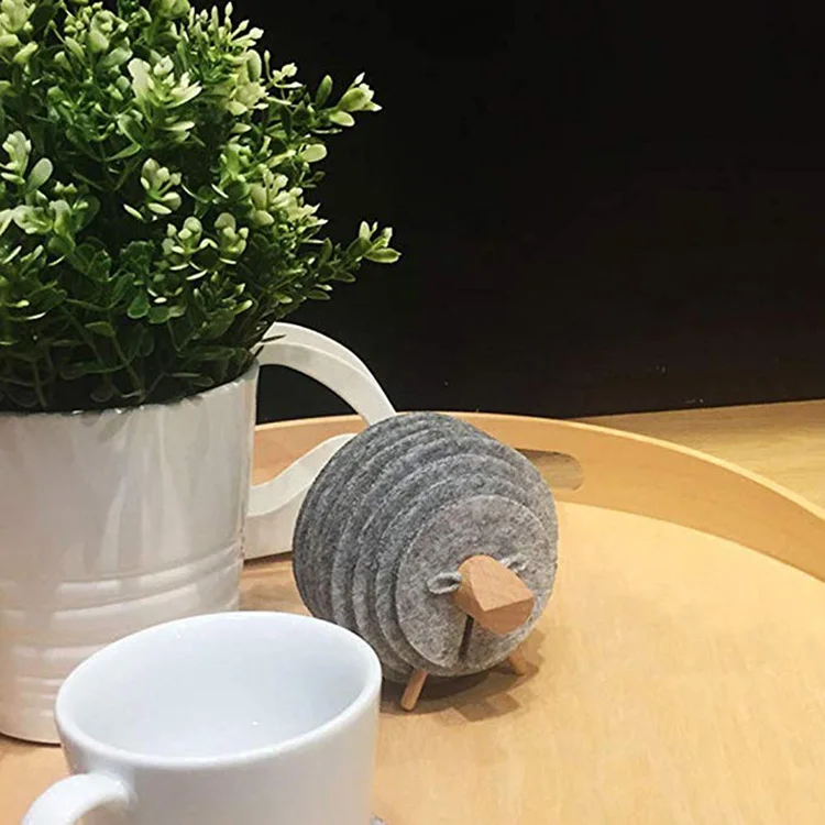 Custom High Quality  Handmade Sheep Shape Wood Felt Drink Coasters insulating Round Cup mat