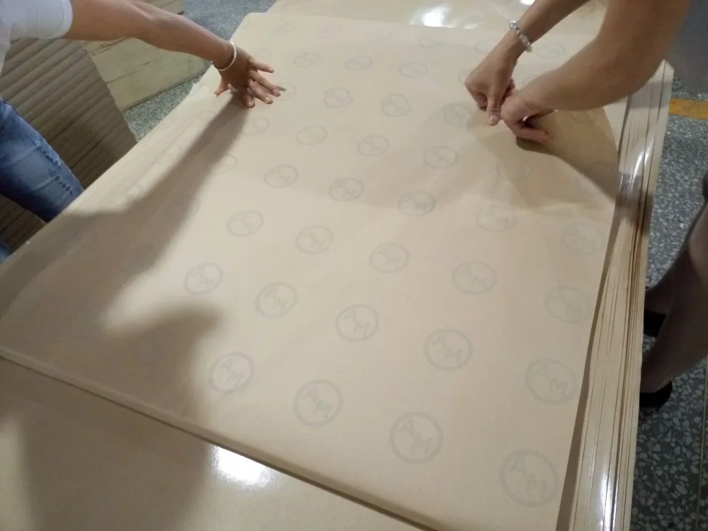 China Supplier Best 80 gsm White Mirror Coated Sticker Paper With Yellow Release Paper