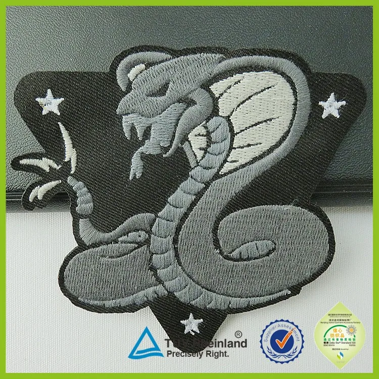 Custom Stick-on Embroidered Animal Shape Wolf Patch for Clothing