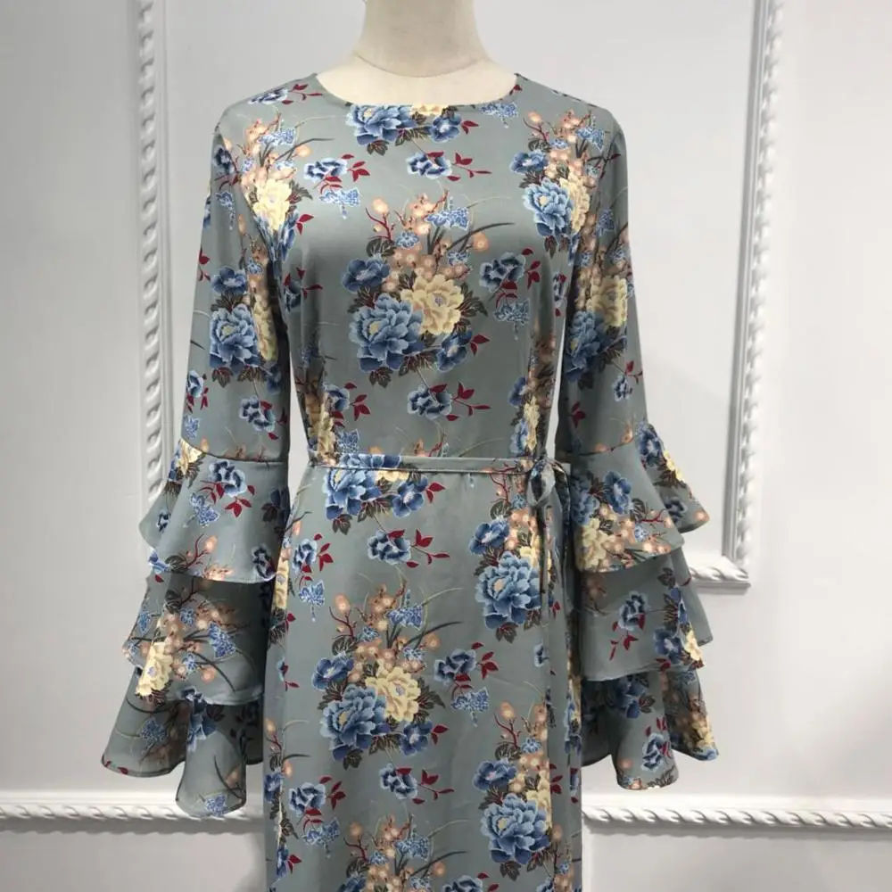 
In Stock Printing Muslim Dresses Long Sleeves with Pagoda Sleeve 