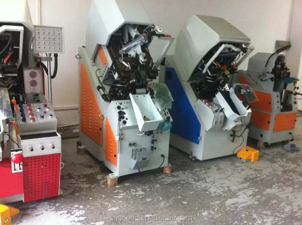 AUTOMATIC TOE LASTING MACHINE