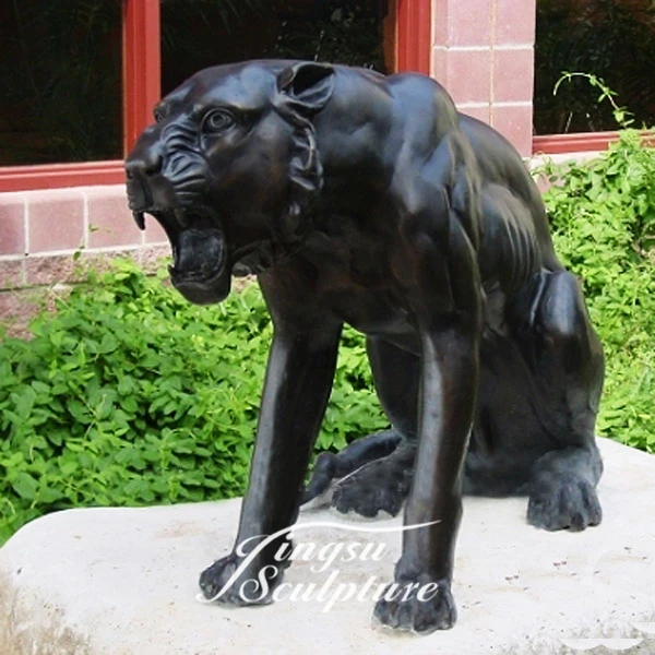 Outdoor deco bronze black panther sculpture