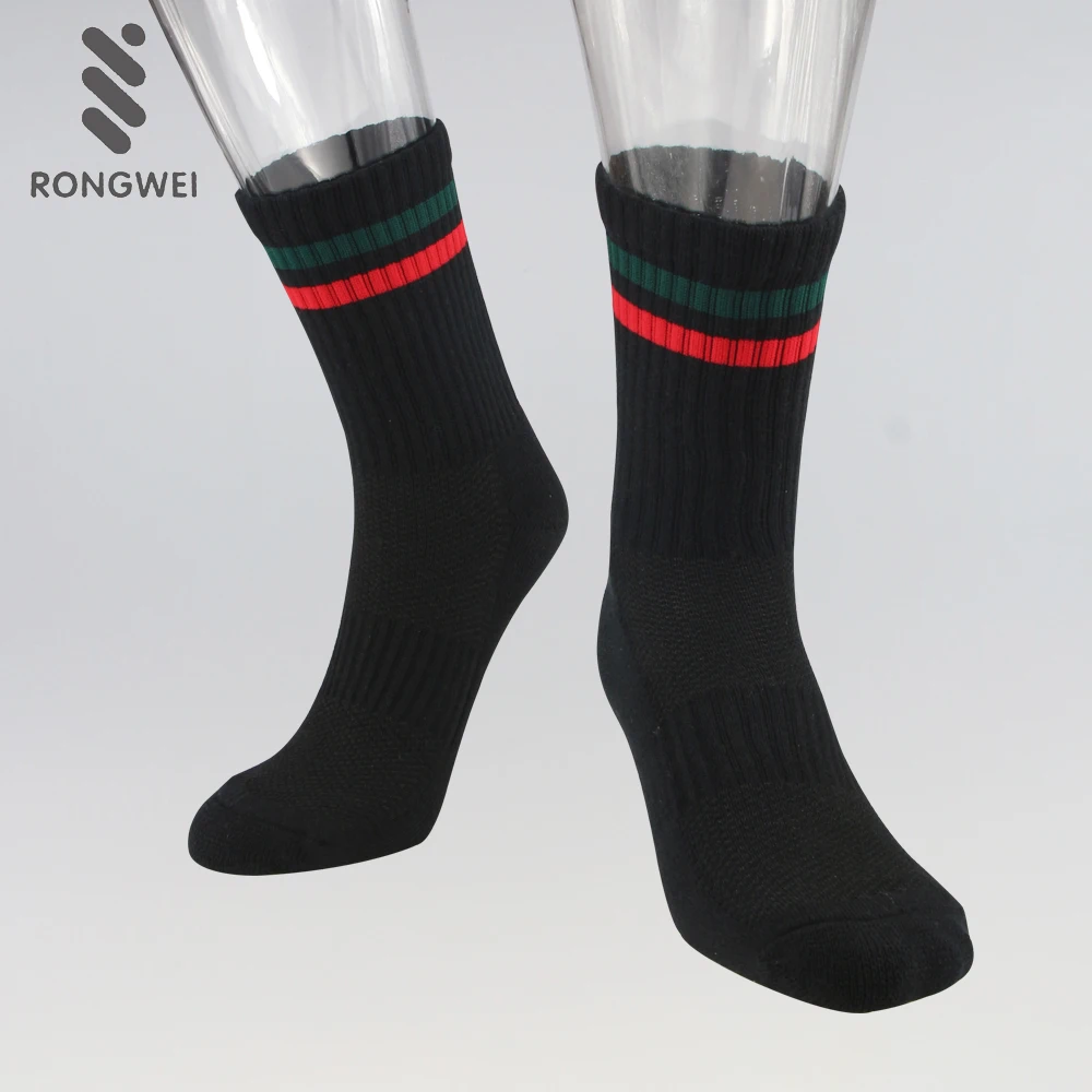 Low price guaranteed quality black socks and custom man branded socks