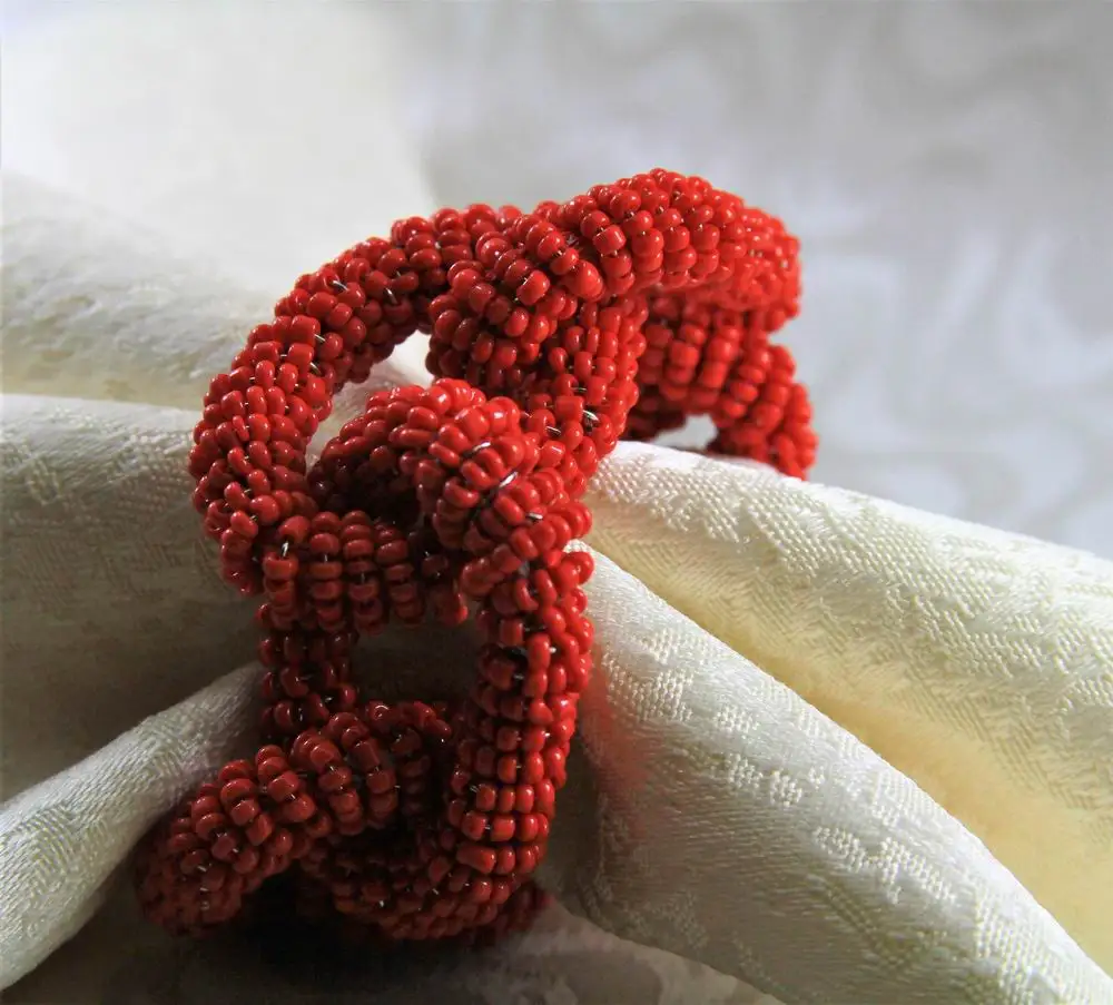 free shipping glass beaded chain napkin ring for wedding, napkin holder latest design