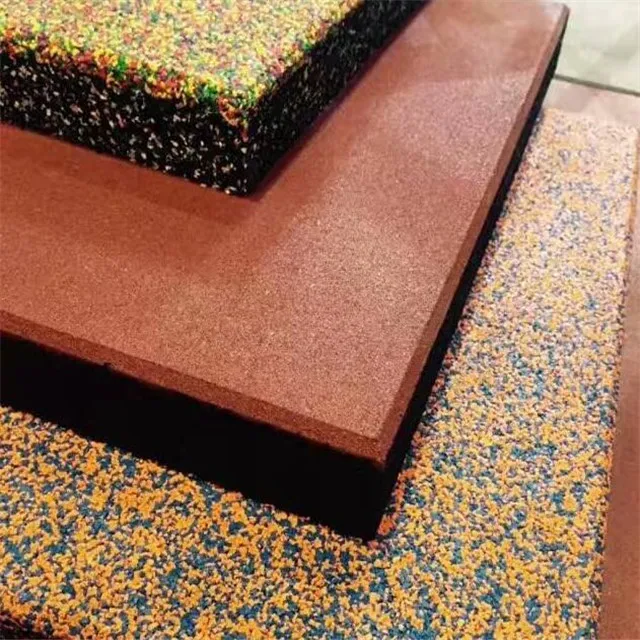 Бесплатный образец резинового напольного покрытия для тренажерного зала толщиной 15 мм