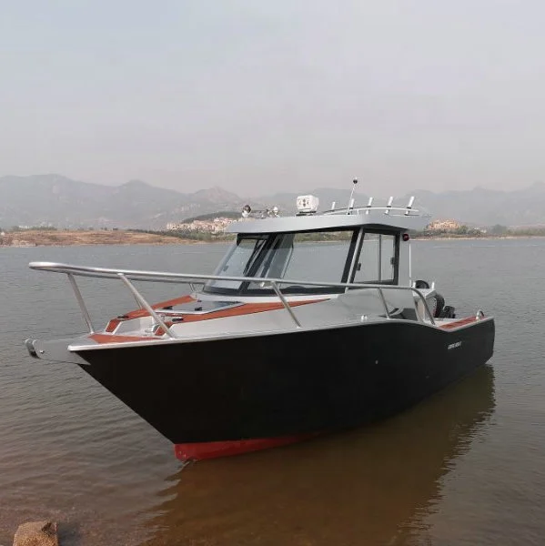 Рыболовная алюминиевая лодка