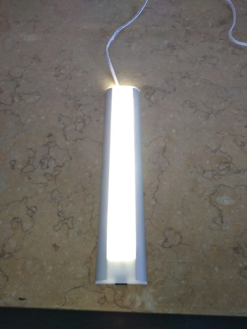 Цветовая температура (CCT) под освещением шкафа SMD2835