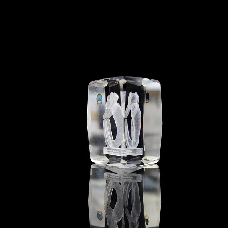 Innovative Animal 3D Interior Carved Crystal Business Gifts