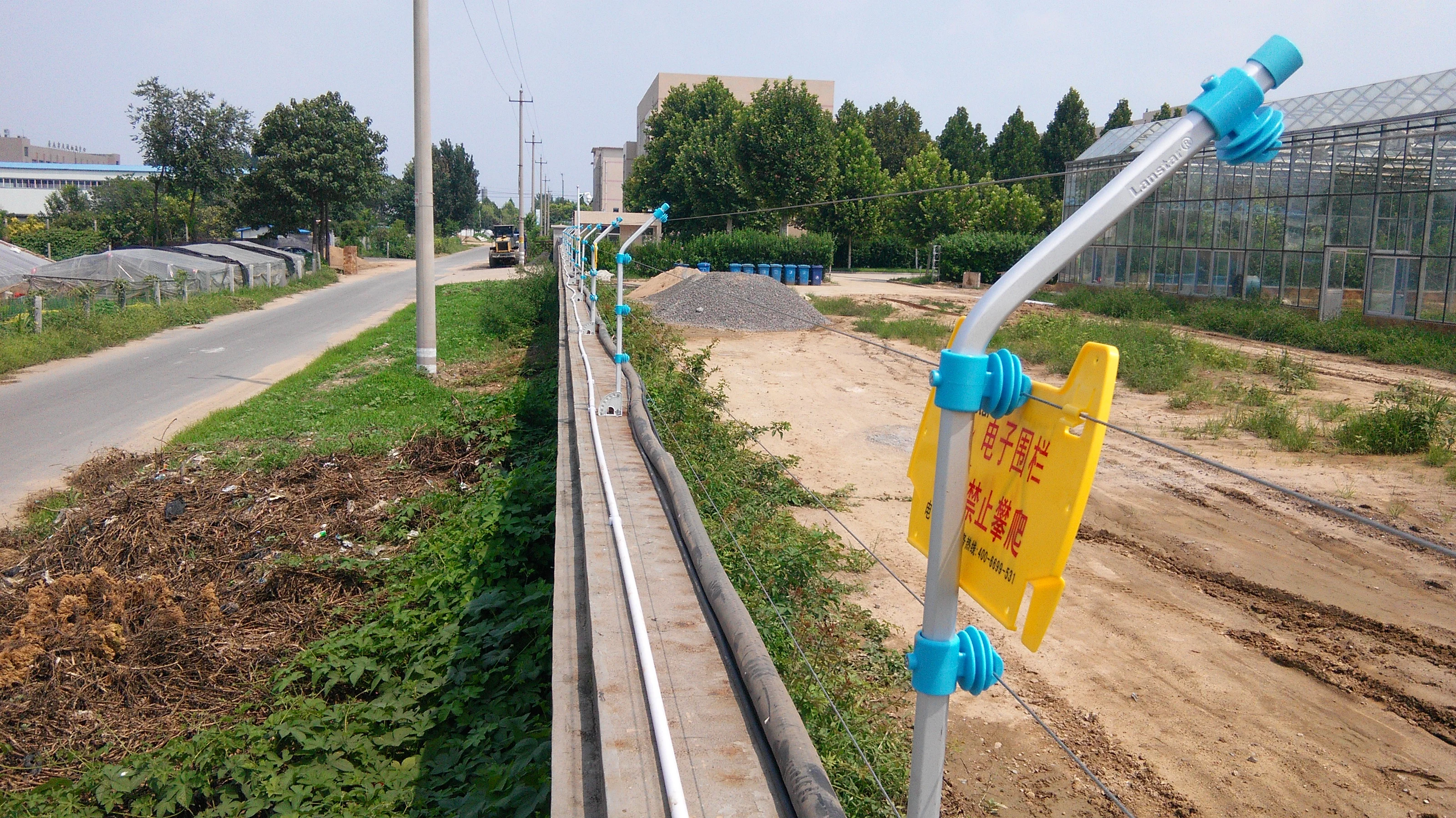 
Lanstar Adjustable Angle Bracket for Electric Fencing System Post 