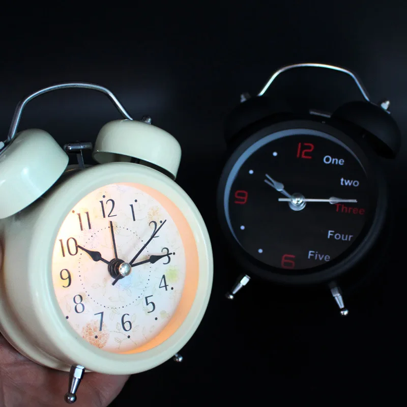 Wholesale Stock  Retro Countryside 3 Inch Mute Night Light Alarm Clock