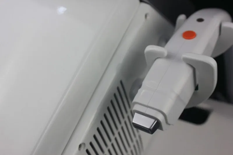 Eos Ice 808nm diode laser permanent epilator cooling for beauty salon machine