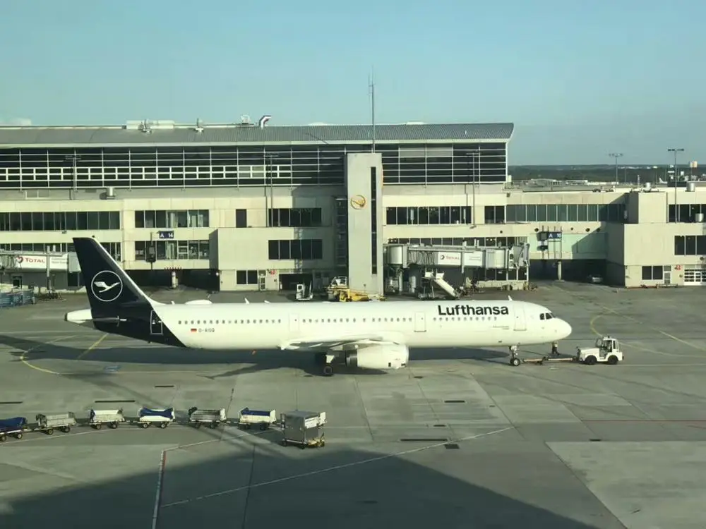 diesel 2.5L EURO III 25Kn airport tow tractor/ baggage luggage dolly tow tractor