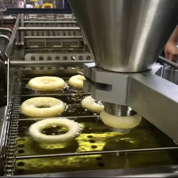 Hot selling automatic mini donut making machines in Shantou
