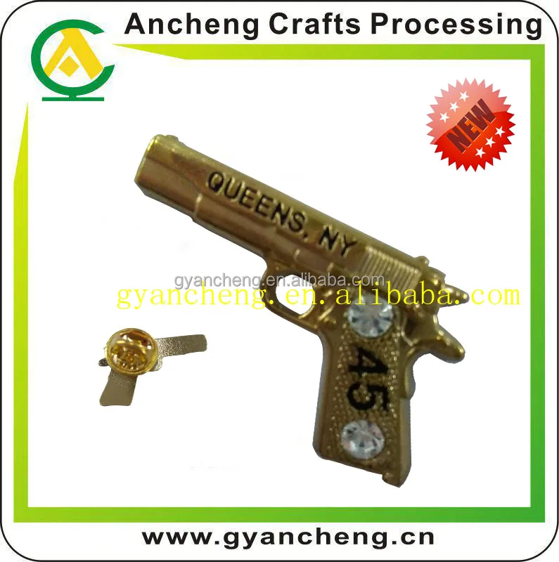 Hot sale 2023 Cool Design Gun Shaped Western Shooting Metal Badges&Enamel for Sale