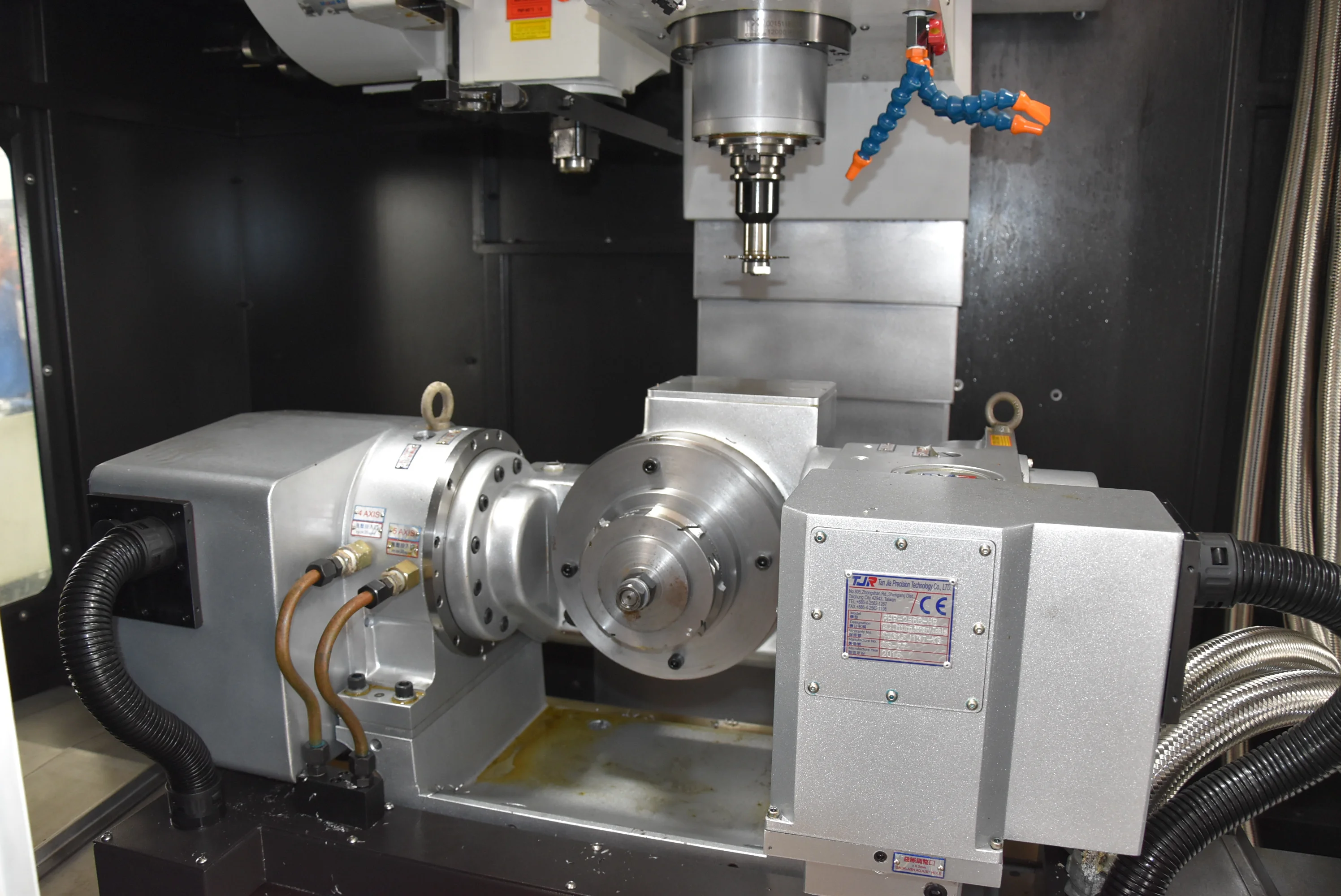  Вертикальный обрабатывающий центр с ЧПУ небольшой 5 axis CNC фрезерный станок