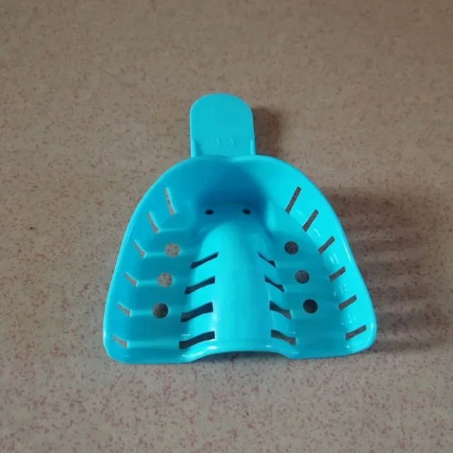 Full mouth tray for alginate impression material