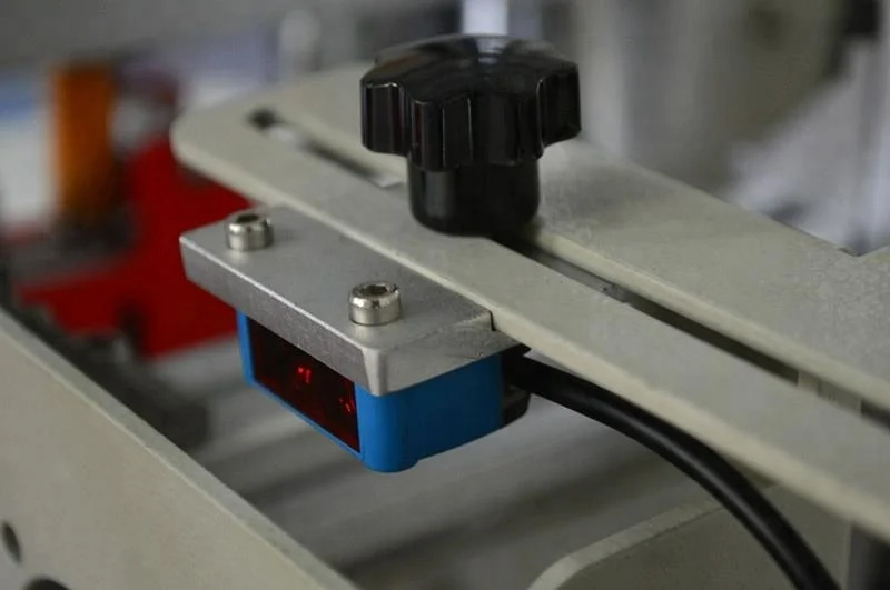 Automatic-PE-Film-Sleeve-Bottle-Shrink-Packaging.jpg