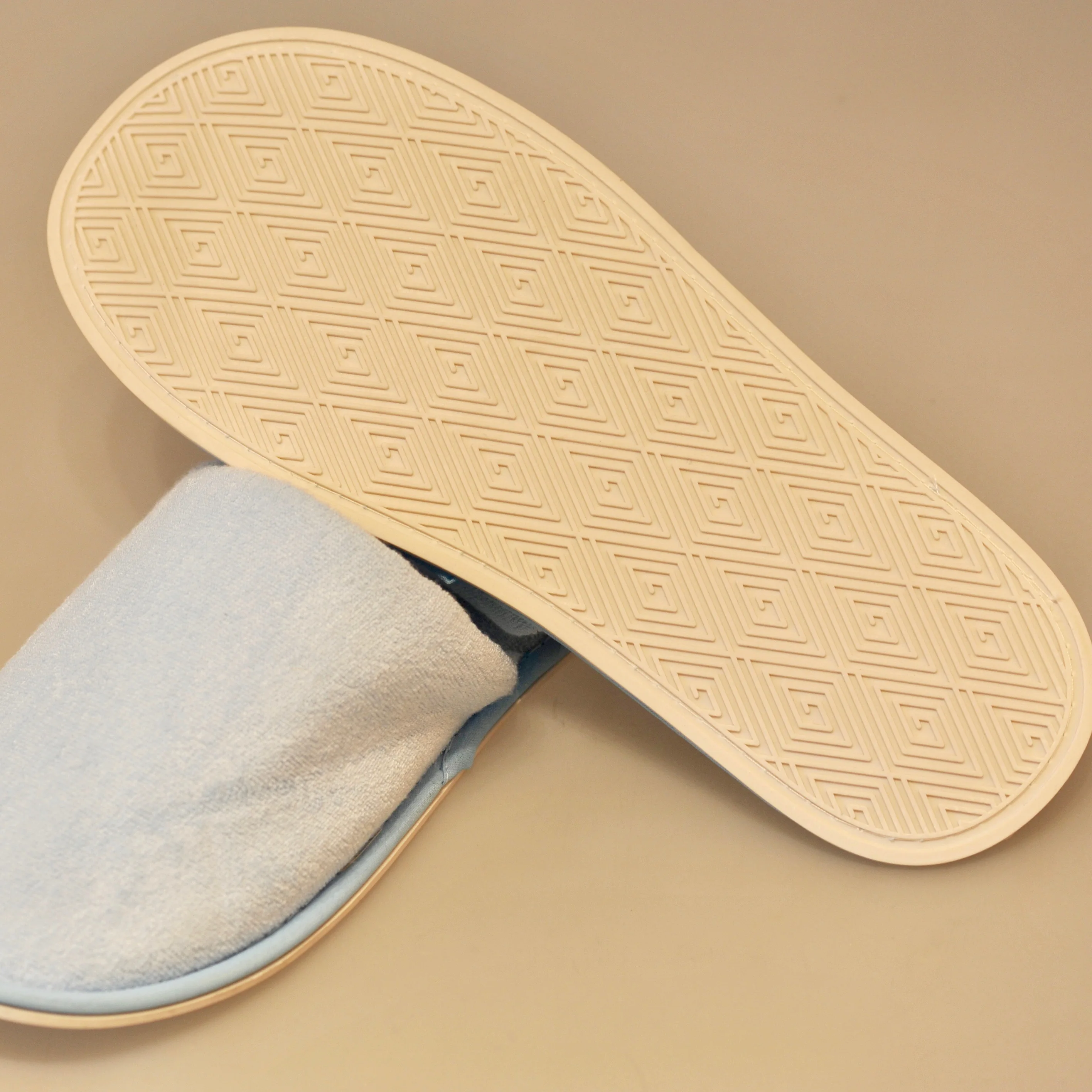 
Eco friendly blue bamboo fabric slipper with PE sole for hotel and bathroom 