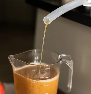 Domestic Mini Tabletop Juicer Extractor Machine Cheese press