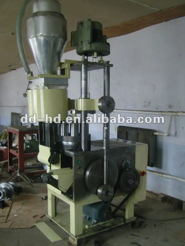 
Good quality pillar candle machine This product uses wax powder as material,it has auto-feeding material system 