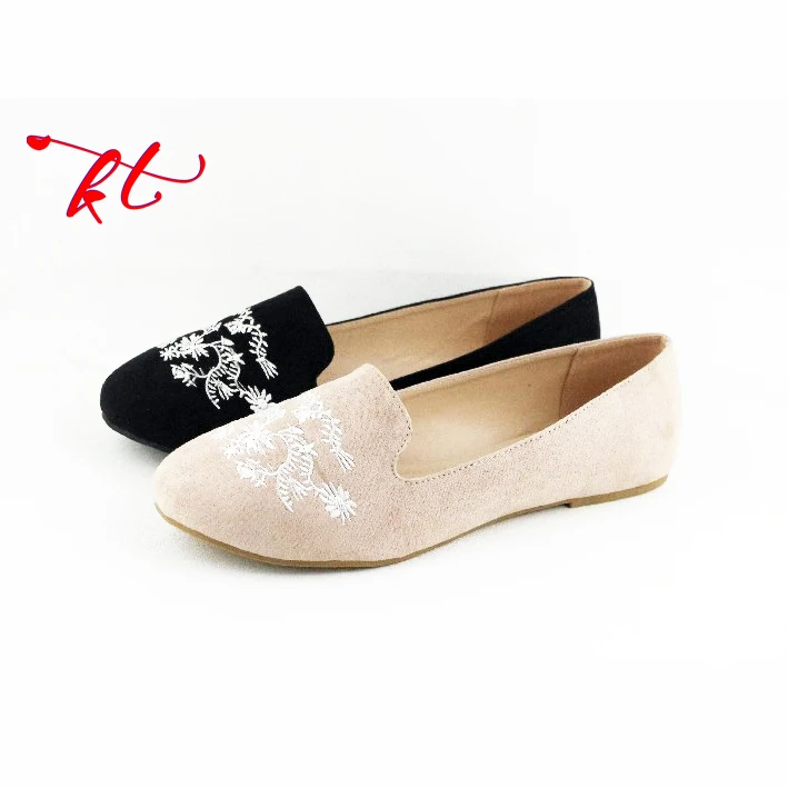Latest design embroidery women fancy flat casual shoes