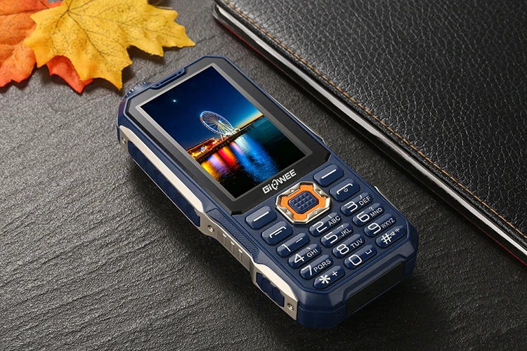 2.8 inch three sim card portable phone with power bank charger mobile phone 6800 mah