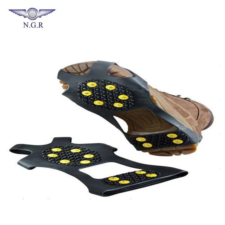 Universal antislip Ice snow cleat footwear for walking safety in winter