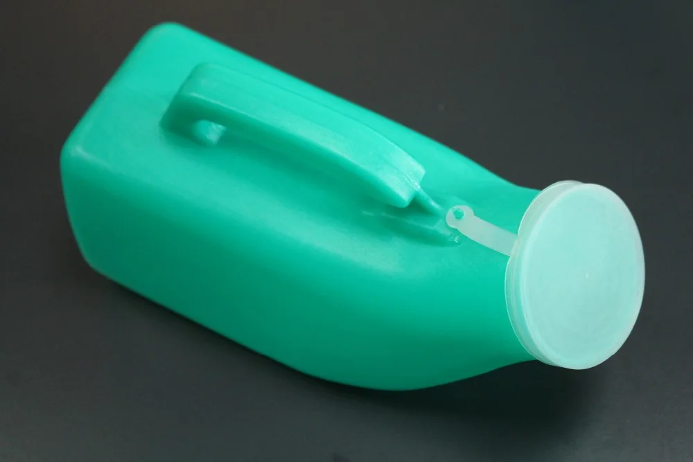 
Good quality cheap price PP plastic portable urinal for female and male with lid 