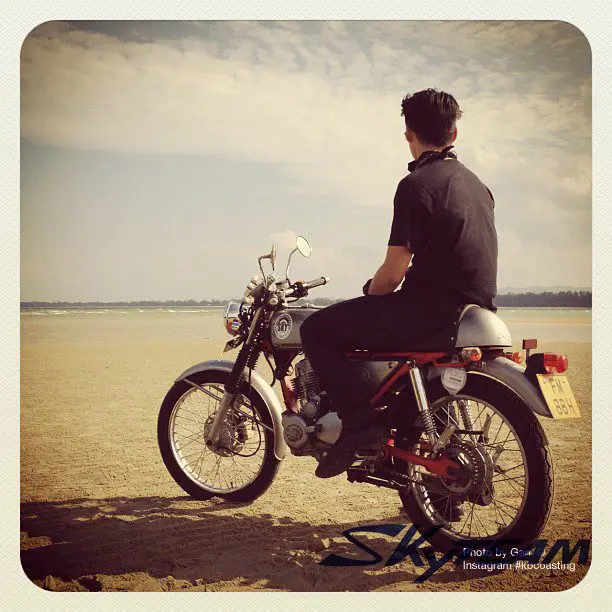 
SKYTEAM 50cc&125cc 4 stroke ACE Vintage Cafe Racer Motorcycle (EEC EUROIV EURO3 APPROVAL) 