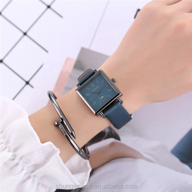 Wholesale Women New Design Leather Strap Quartz Wrist Watch