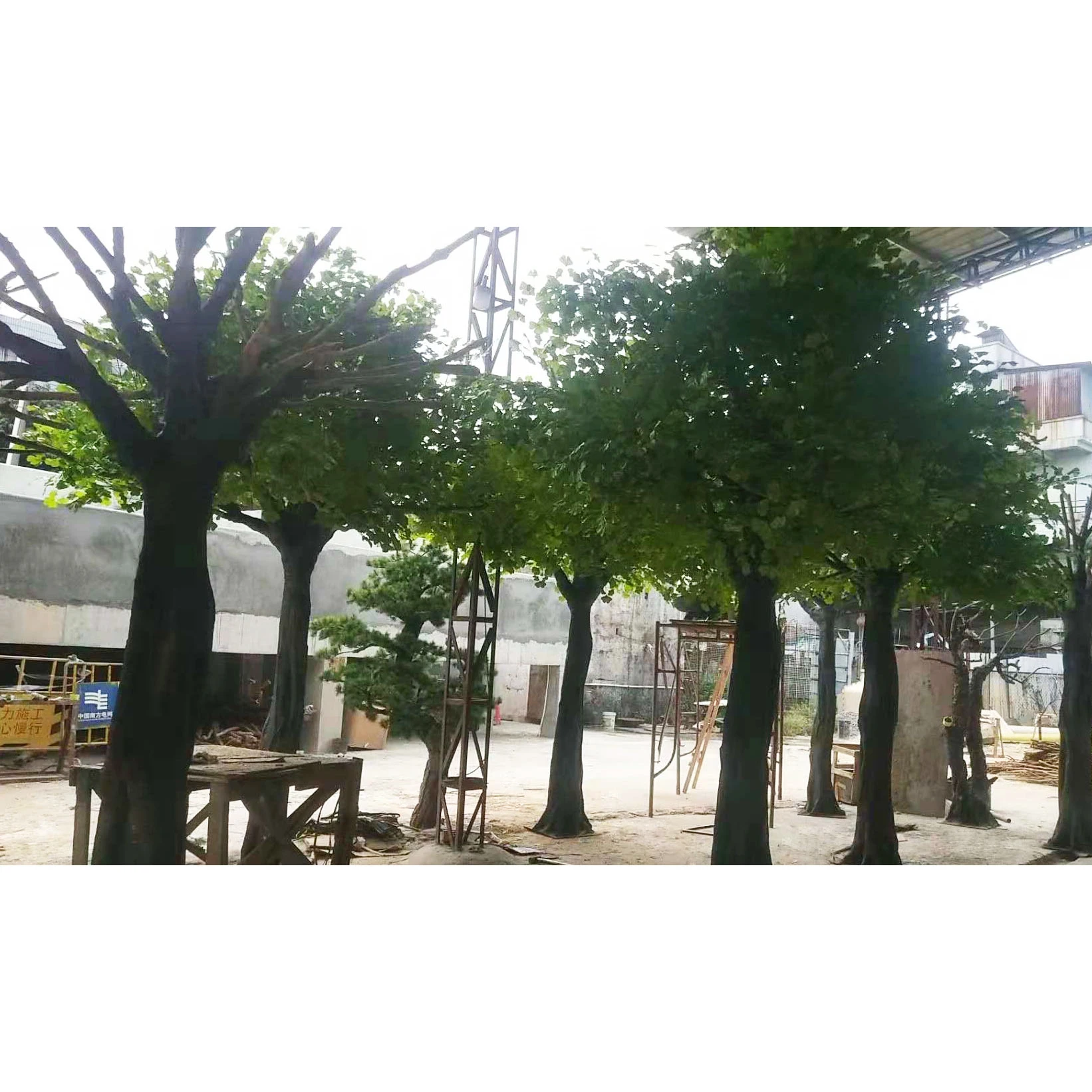 Fiberglass Green Artificial Ginkgo Tree For Indoor Outdoor Decorative