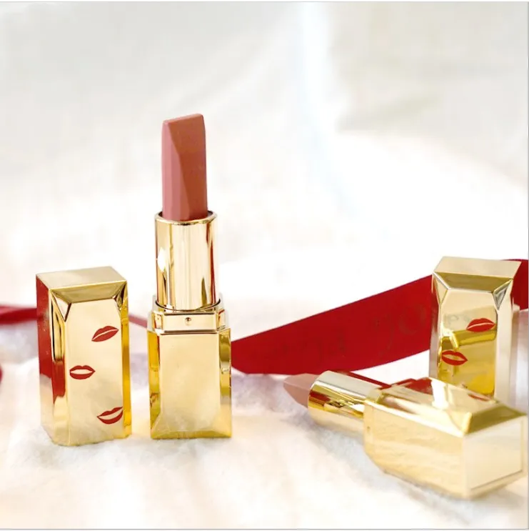 OEM/ODM private label fasion natural shining waterproof lipstick