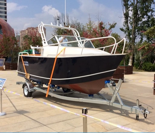 high quality 5.8m marine aluminum welded cuddy cabin hard top fishing boat for sale