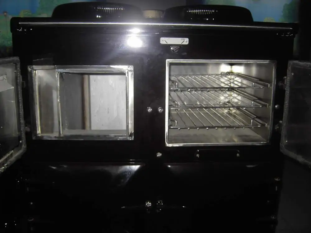 Full Central Heating Of Up To 15 Radiators Lashings Of Hot Water Cooking And Baking Warm Kitchen