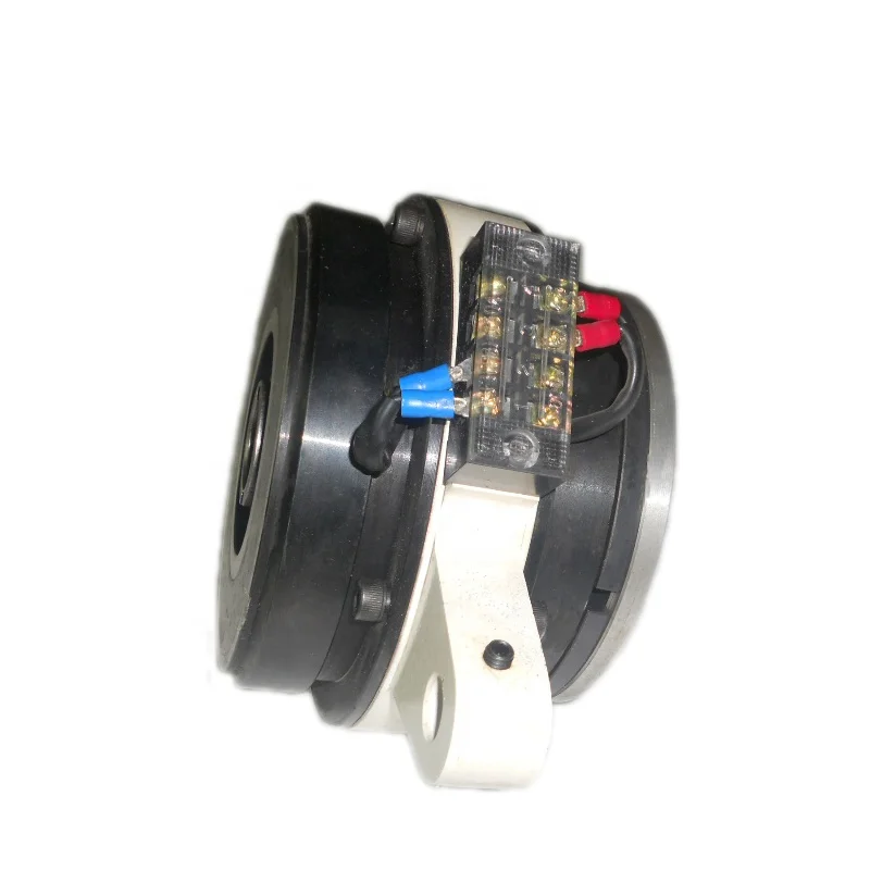 Sleeve-type disc brake and clutch unit group assembly for concrete mixer machines