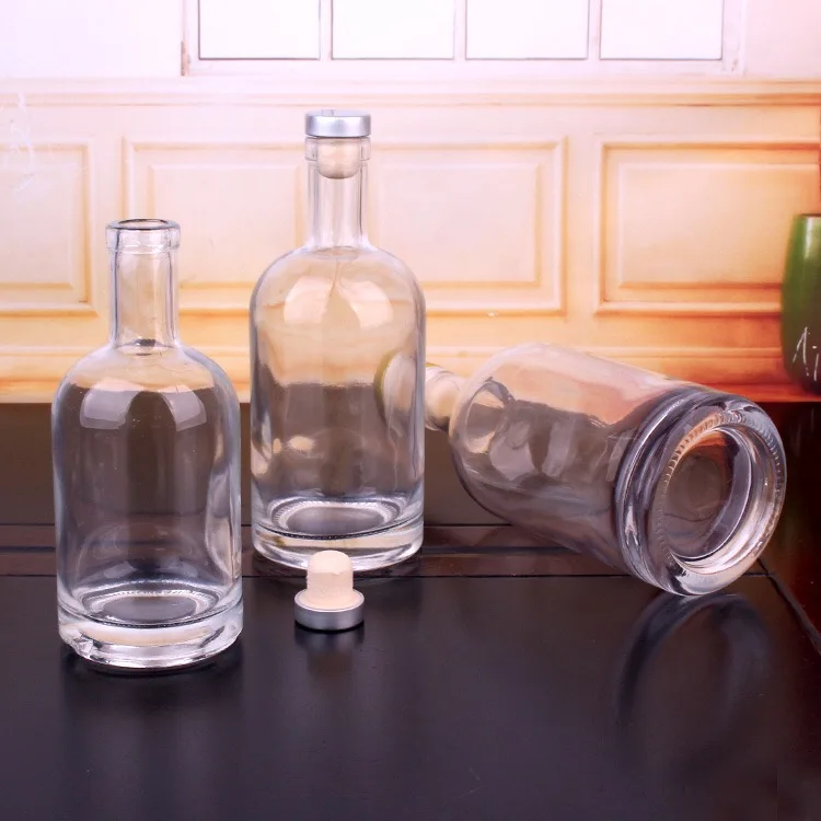 Hot-selling European and American style bottle of glass whisky   Glass  Bottle maker  glass bottles for home or bar