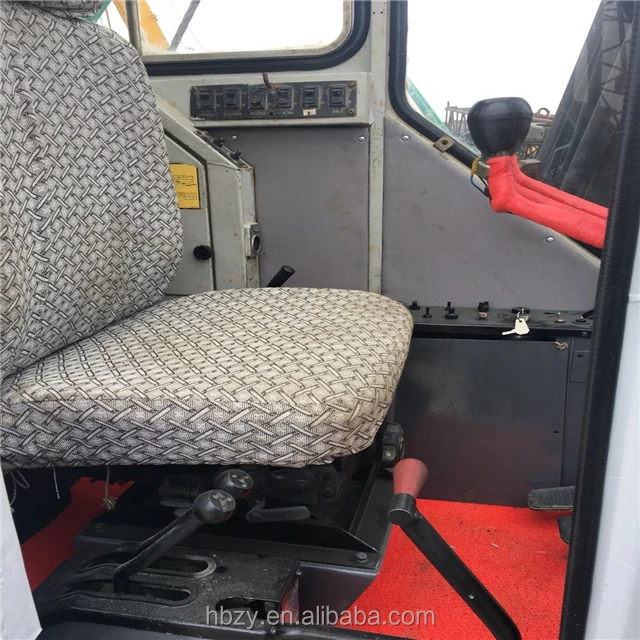 Good Condition Used Japanese Kobelco 55 ton Crawler Crane 7055 for sale