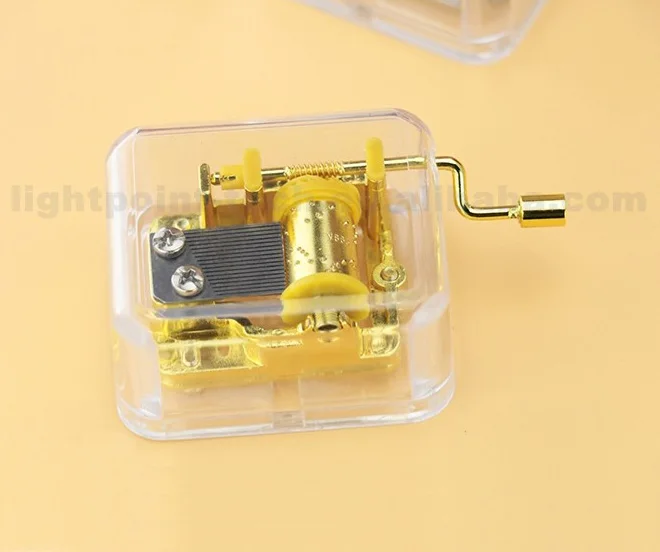customized hand crank  music box mechanism custom  kida girl song  set jewelry music box base music made hand