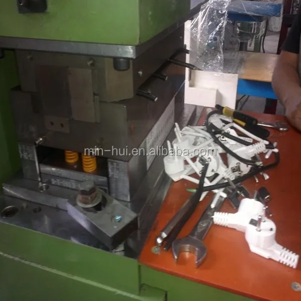 new C-Type injection molding machine c type pvc/abc ac plug