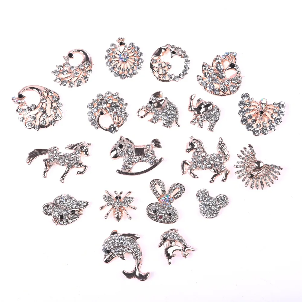 Korean crystal rhinestone Hello Kitty cat brooch for garment decoration