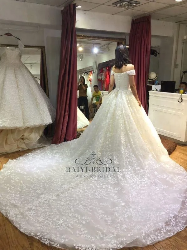 New Design Elegant White Ivory muslim Long Sleeve A Line Lace wedding Dresses vestidos de fiesta