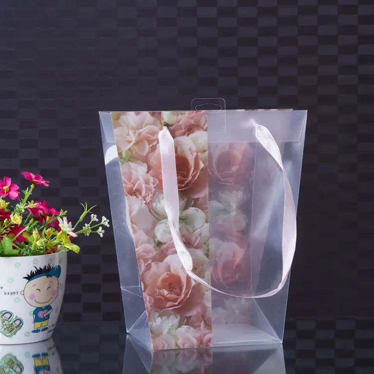 Clear Plastic PP flower carry bags with hanging for flower easy to carry on hand bag