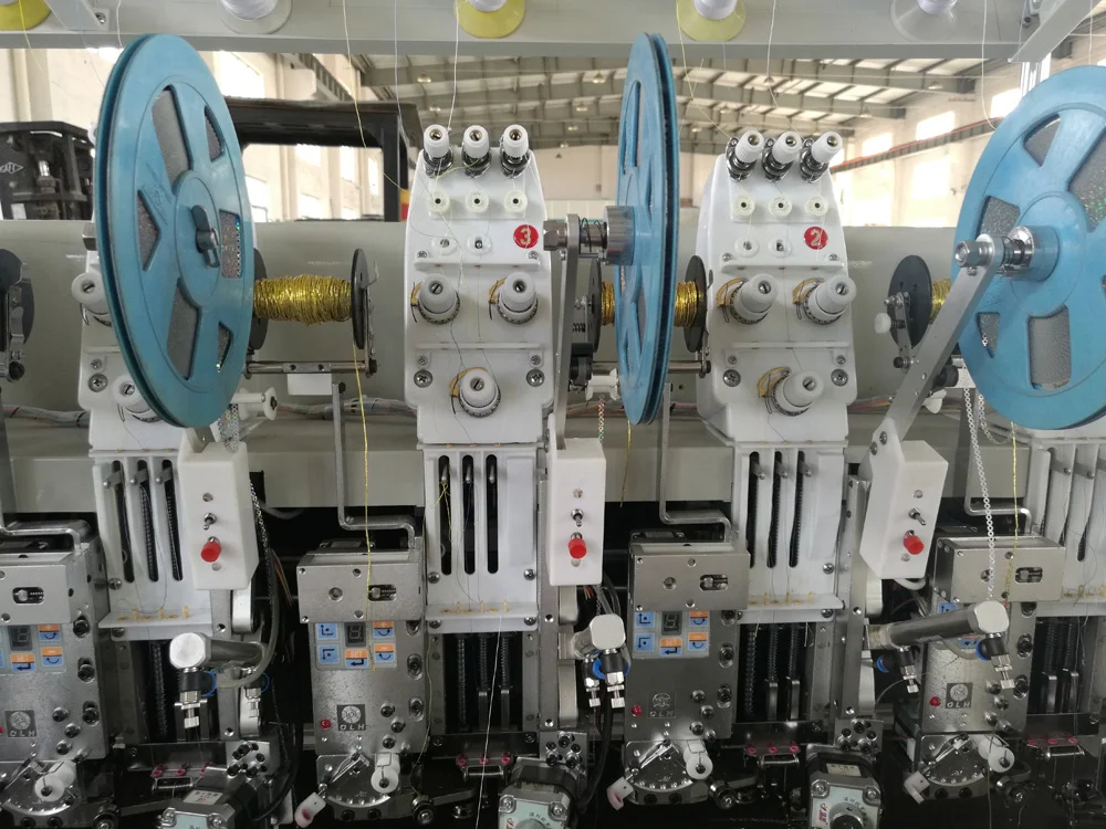 computerized quilting embroidery machine , industry quilting machine