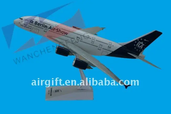 Модель самолета A380 из полимерного материала с индивидуальным логотипом