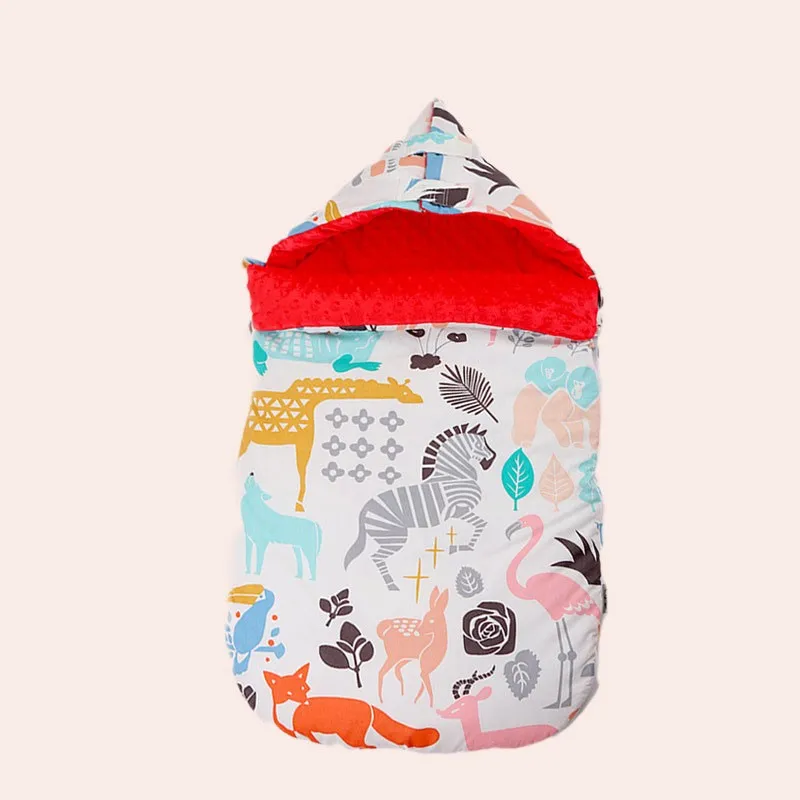 Мягкий и удобный розовый спальный мешок в горошек от производителя