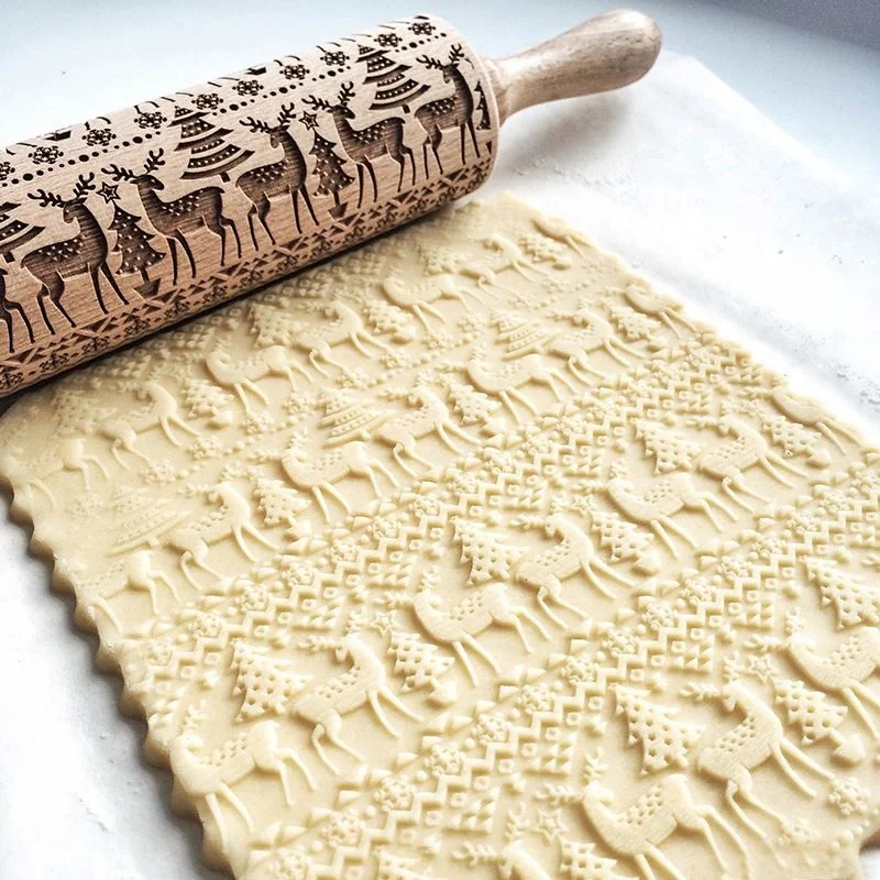 
New Dog Christmas Deer Wooden Rolling Pin Embossing Baking Cookies Noodle Biscuit Fondant Cake Dough Patterned Roller Snowflake 
