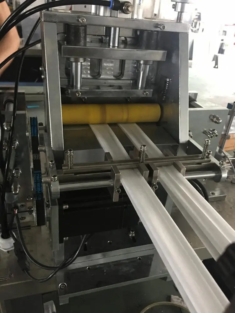 AWP-250 полно-автоматическая машина для упаковки спиртовых салфеток/четырехсторонняя пресс влажных салфеток изготовления бумаги полиэтиленовой пленки автоматическая пластиковый мешок древесины