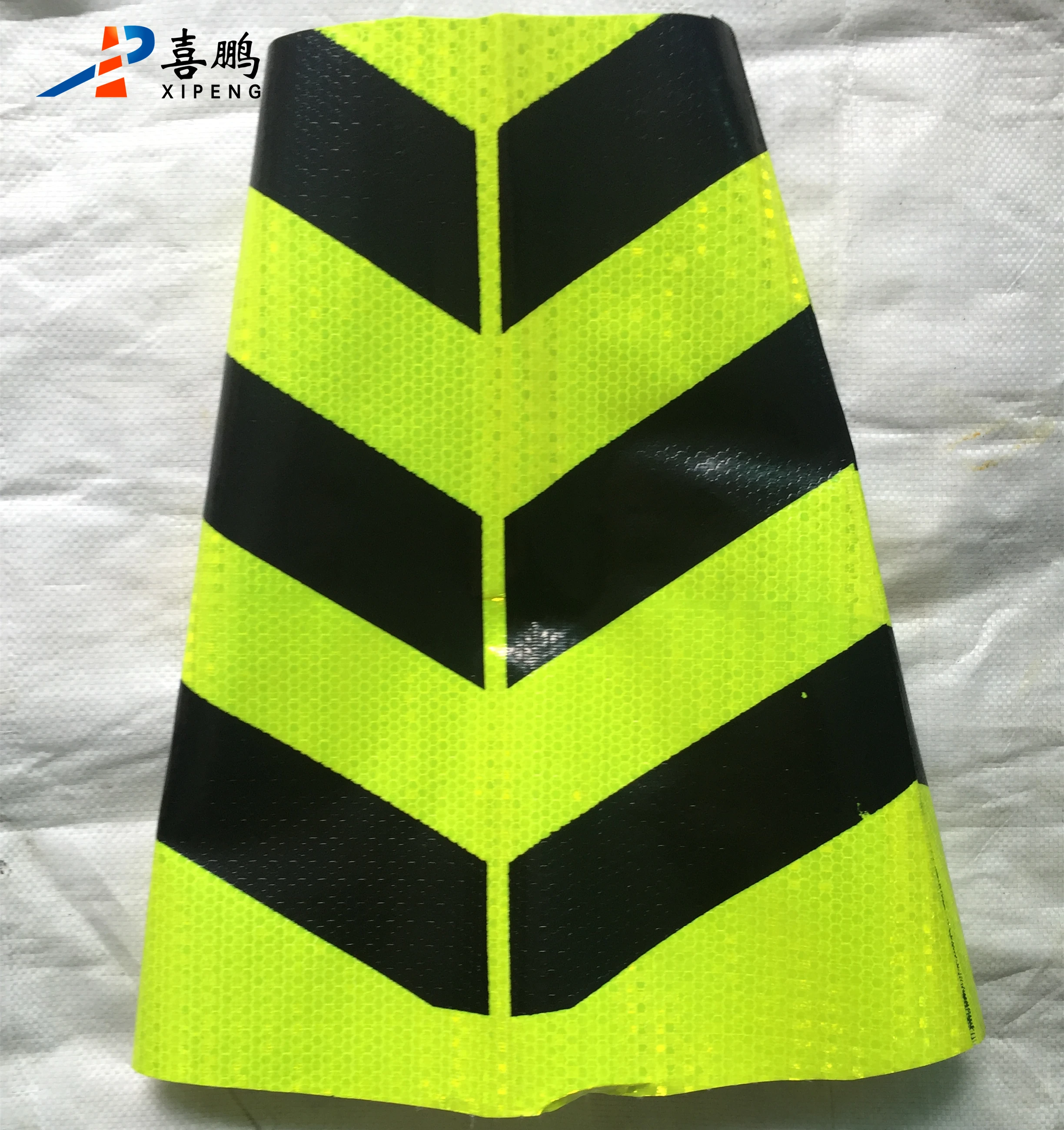 Wholesale 700mm Reflective Heavy Duty Flexible Rubber Black Road Traffic Cones