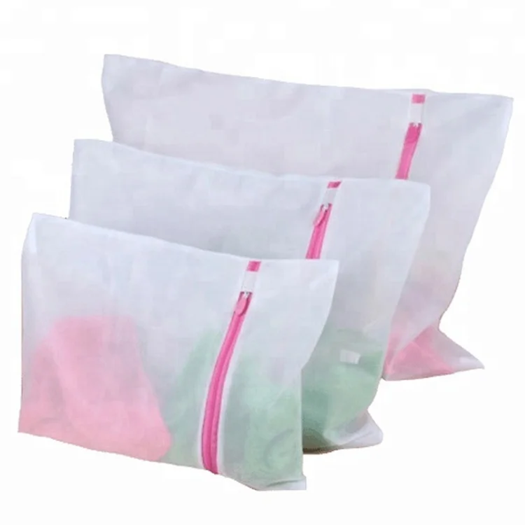 
3 Pics Clothing Packaging Mesh Laundry Wash Bag With Zipper 